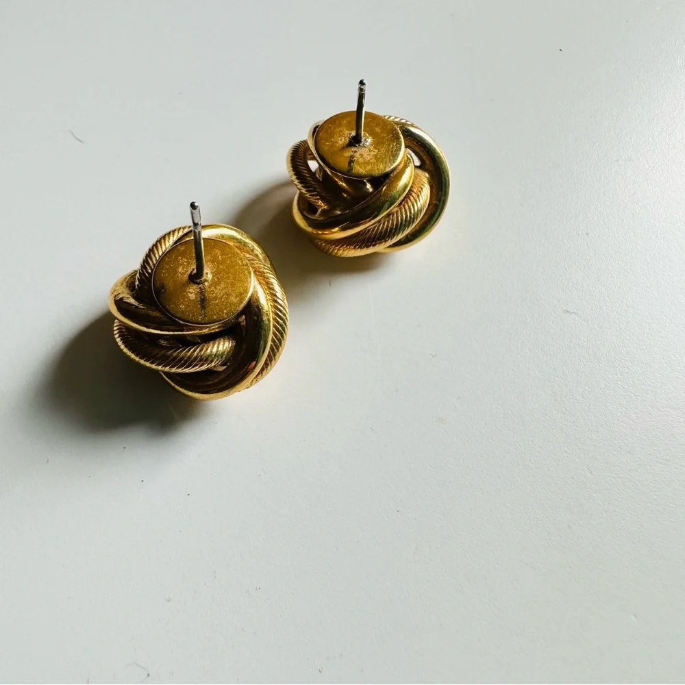 Vintage Knot Pierced Earrings